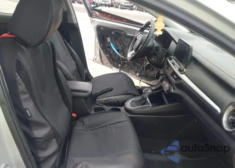 2019 Kia Forte Lxs z USA, uszkodzony, nr VIN 3KPF24AD5KE061156